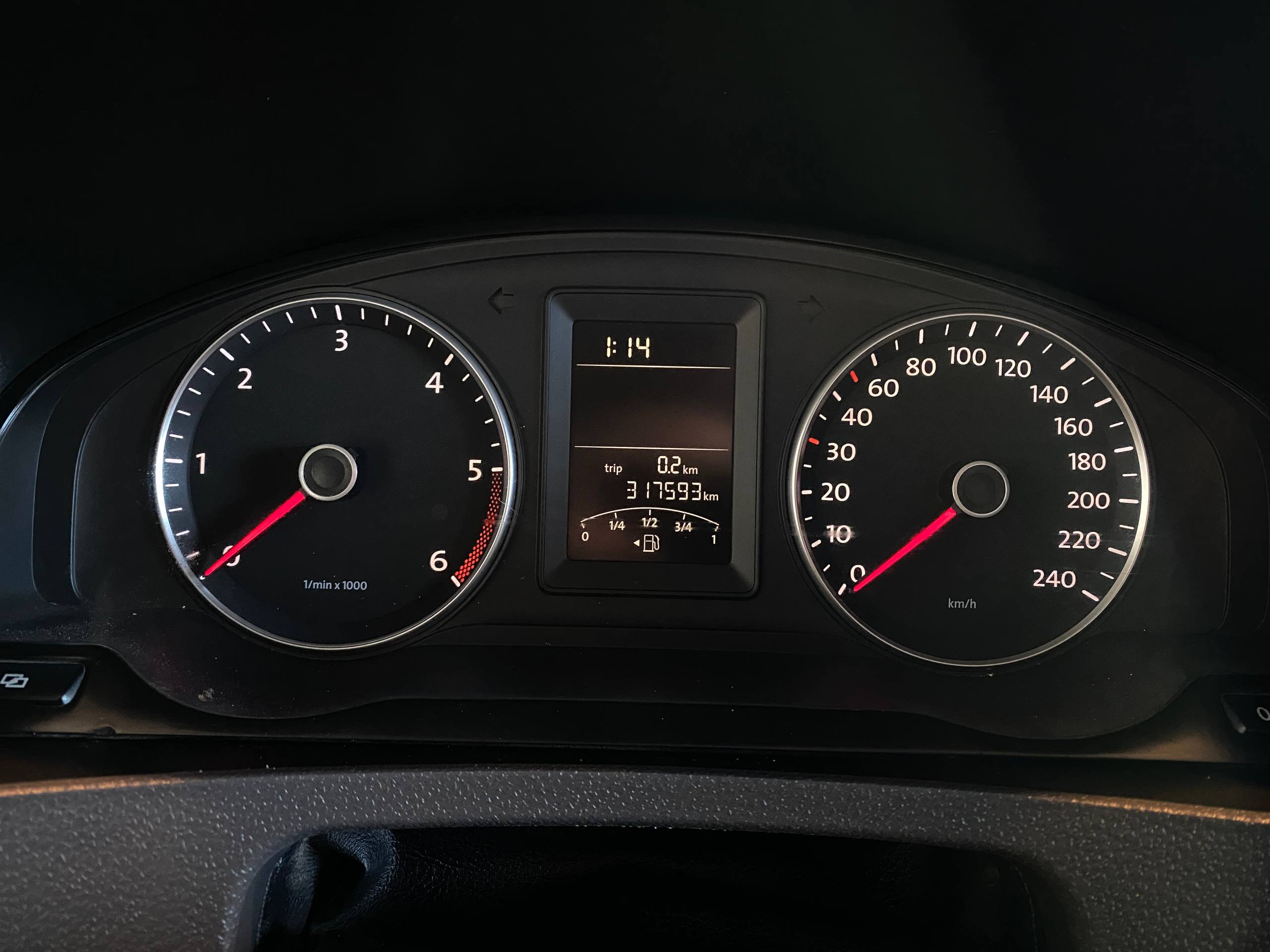 VOLKSWAGEN CARAVELLE