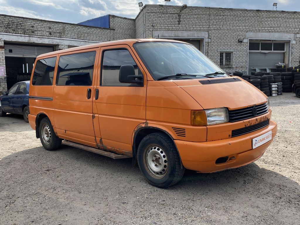 VOLKSWAGEN TRANSPORTER