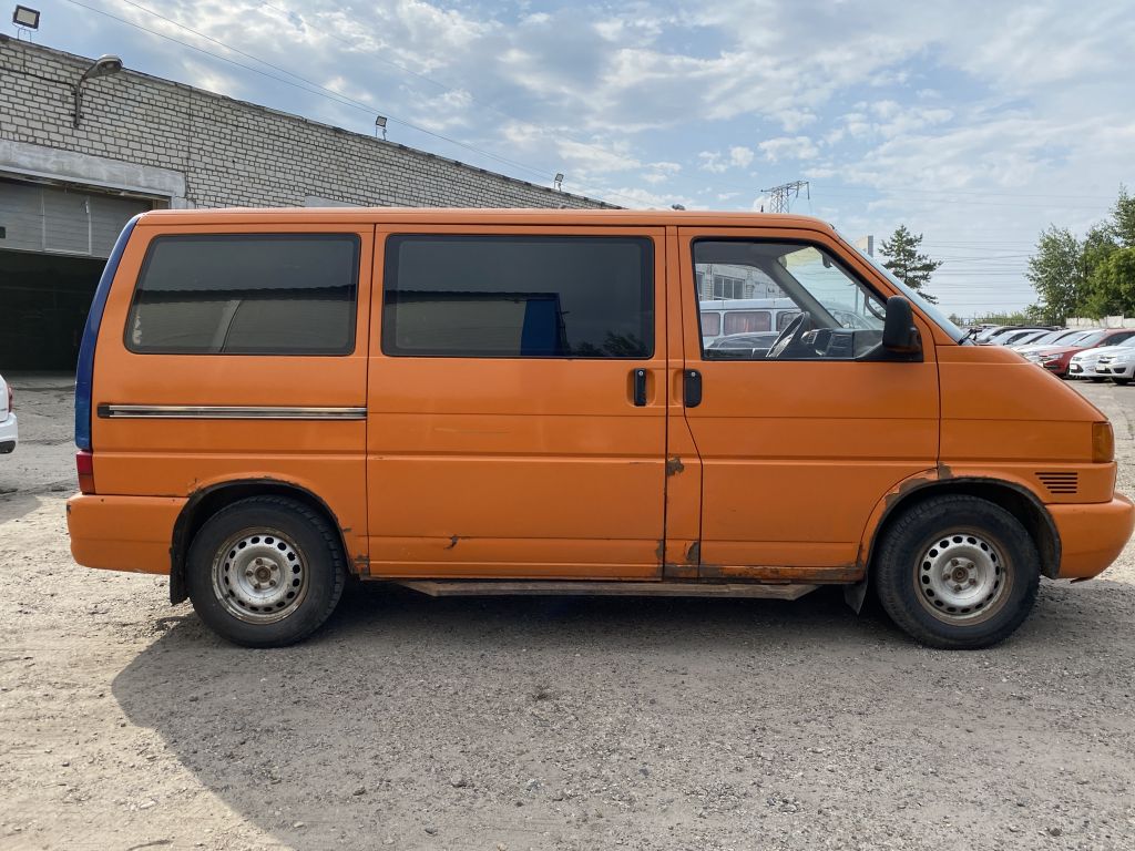 VOLKSWAGEN TRANSPORTER