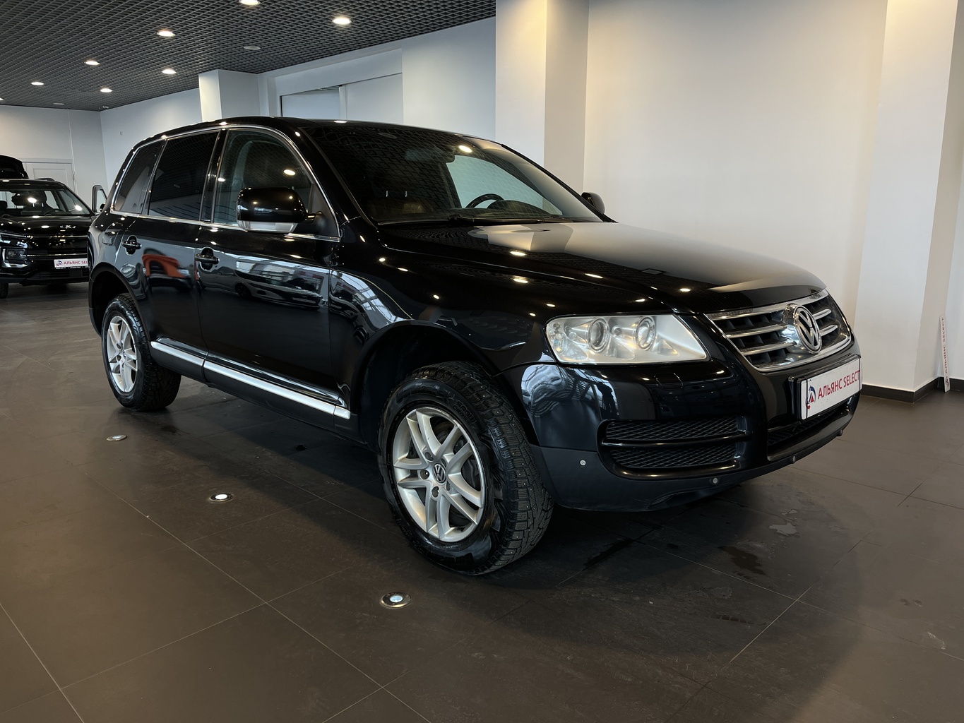 VOLKSWAGEN TOUAREG