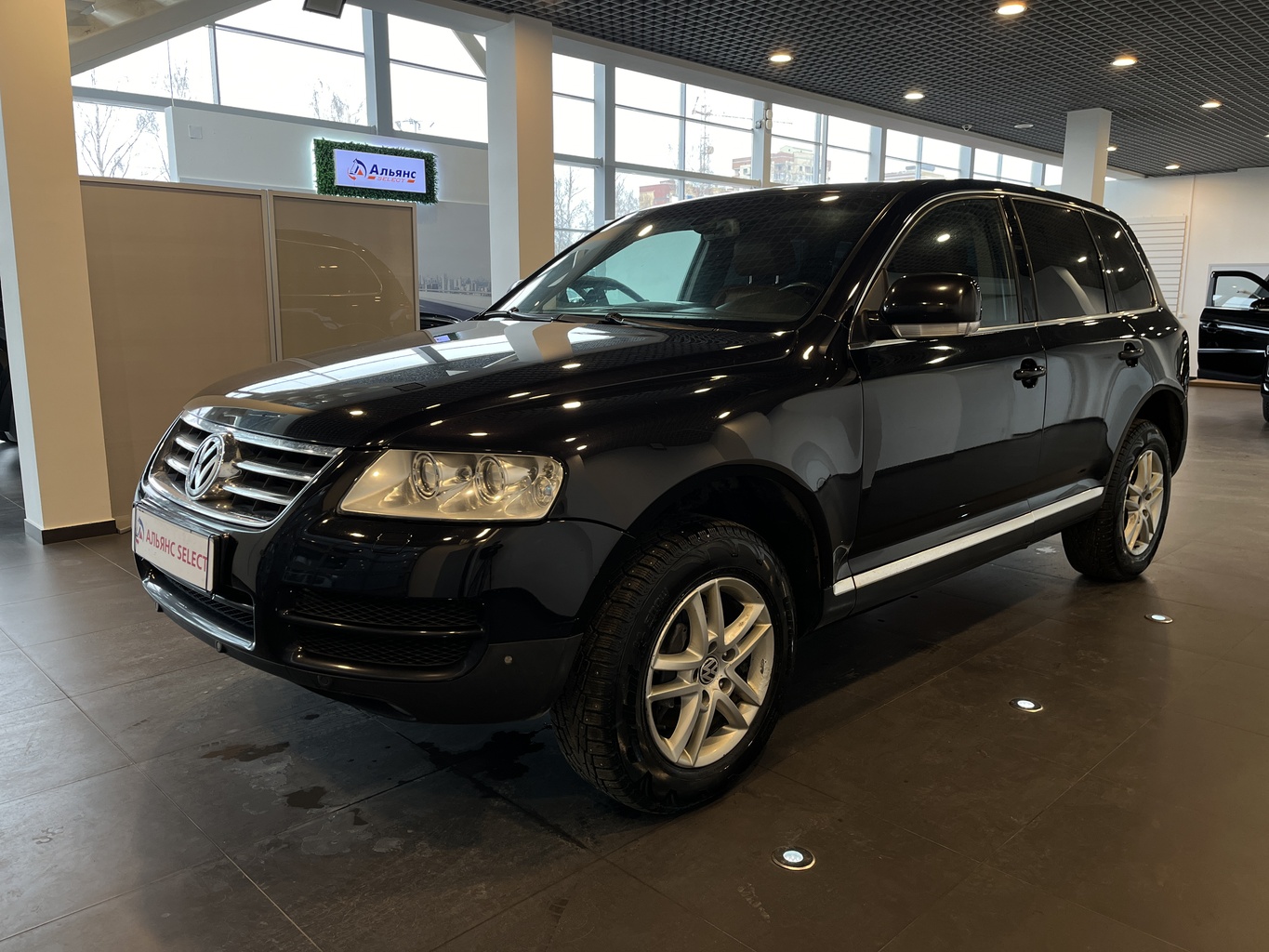 VOLKSWAGEN TOUAREG
