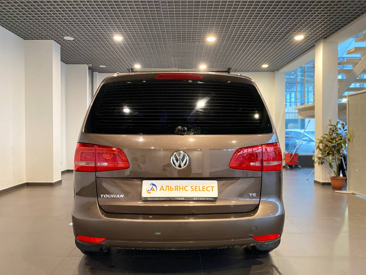 VOLKSWAGEN TOURAN