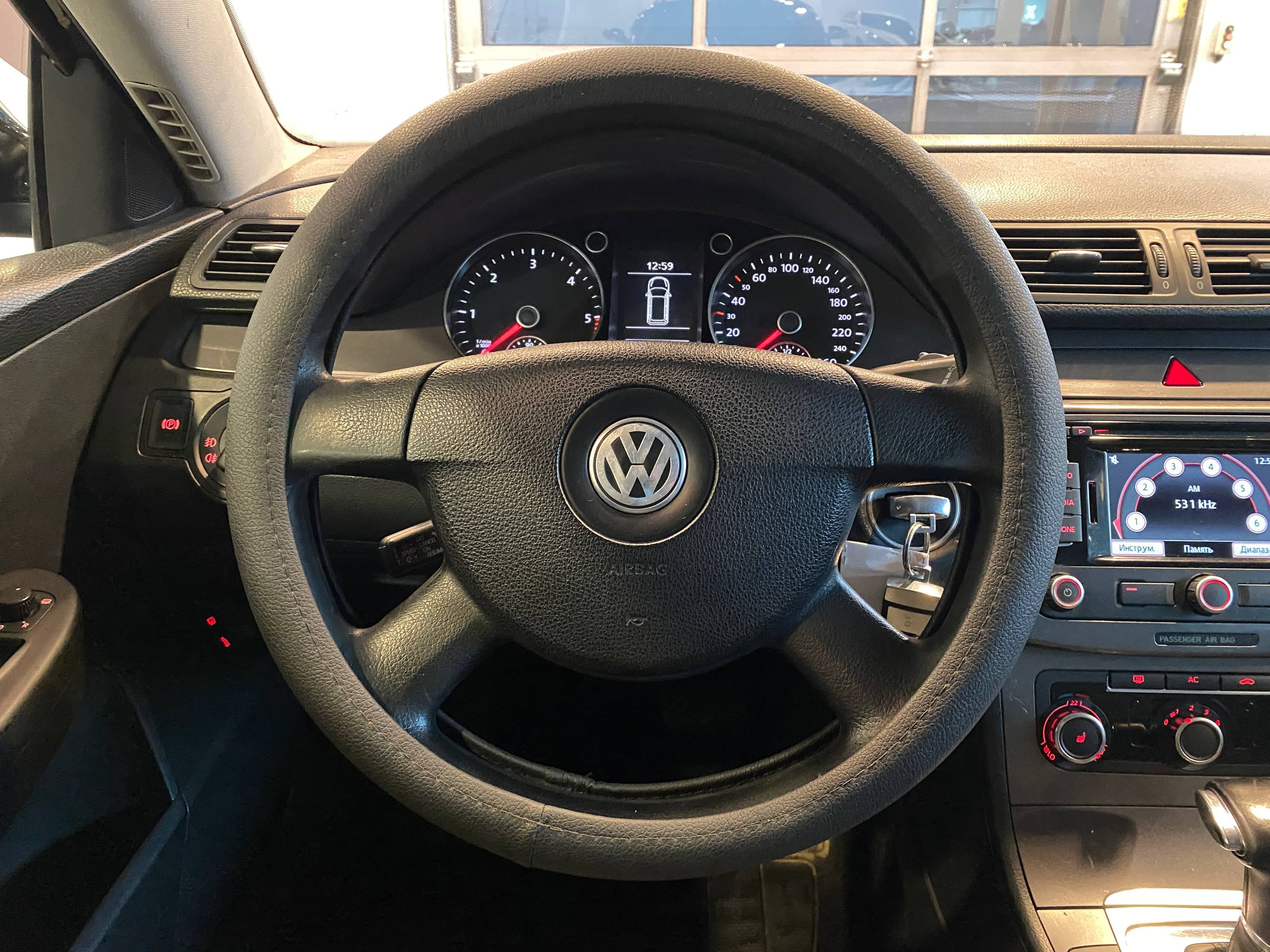 VOLKSWAGEN PASSAT