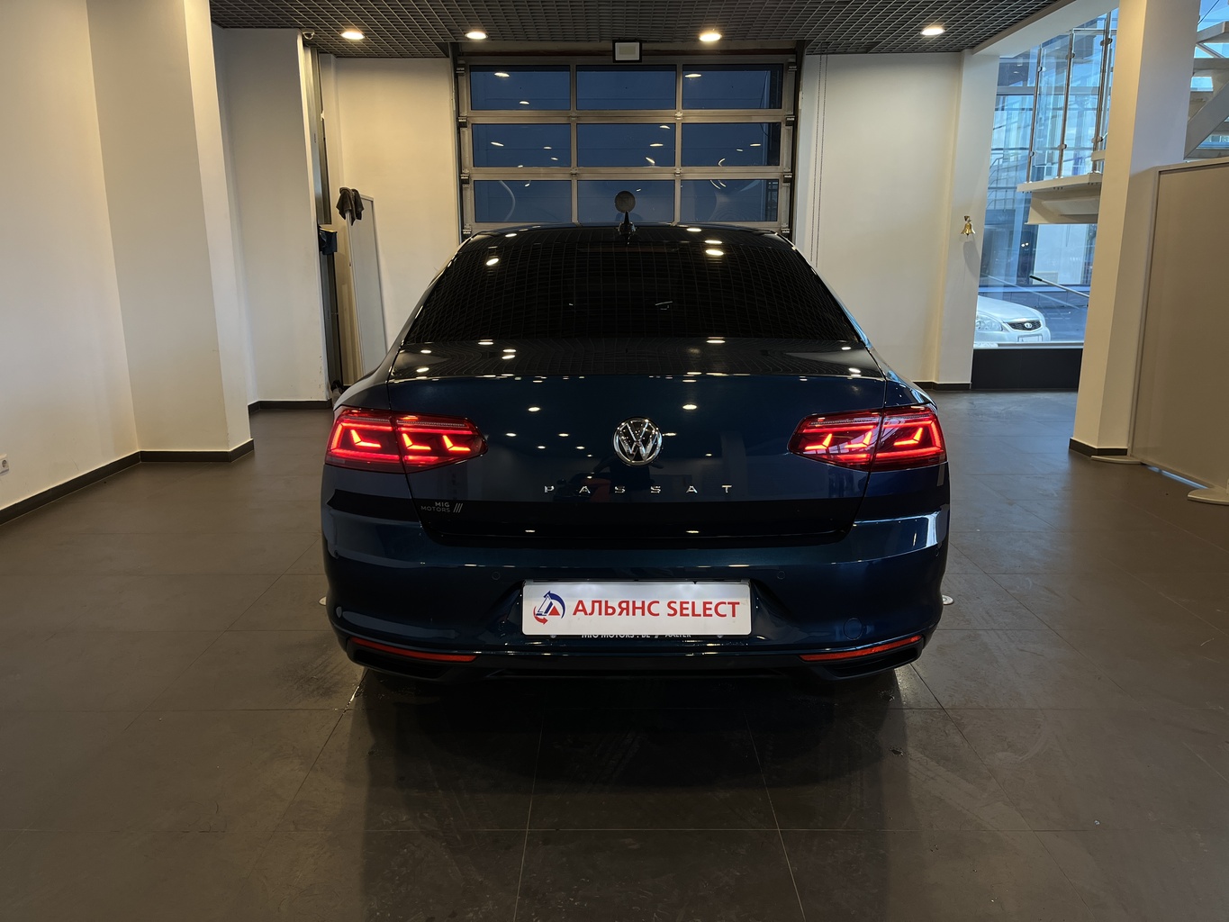 VOLKSWAGEN PASSAT