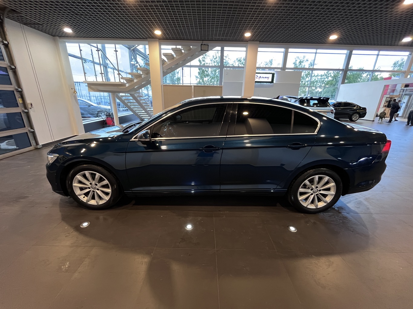 VOLKSWAGEN PASSAT