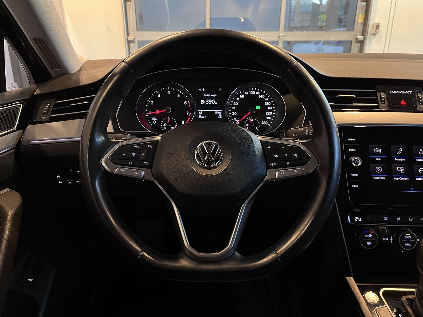 VOLKSWAGEN PASSAT