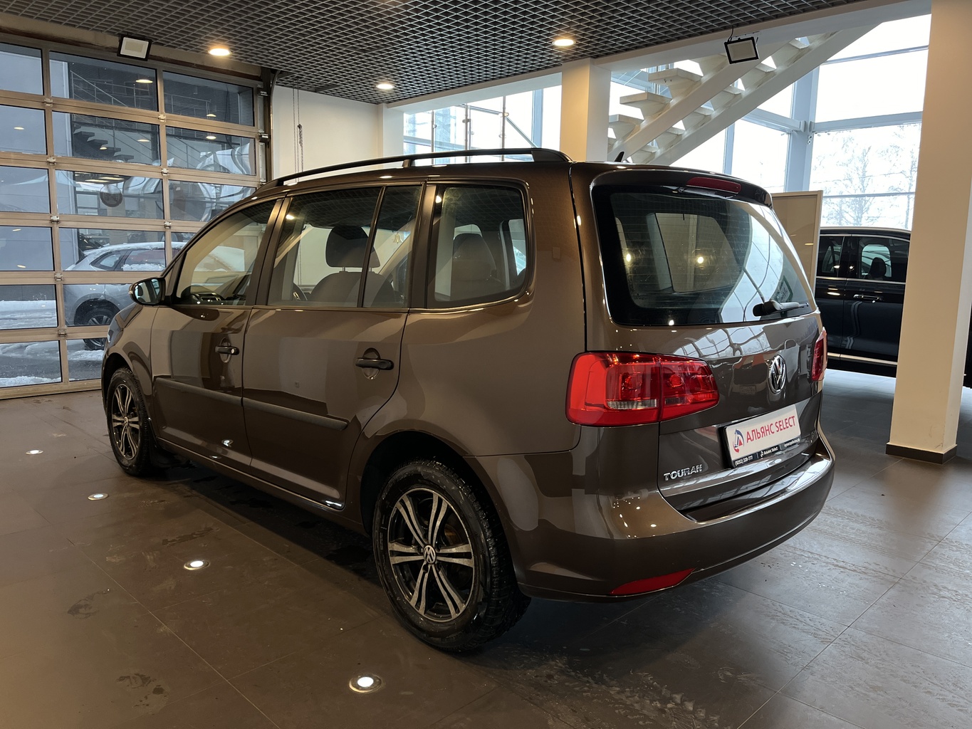 VOLKSWAGEN TOURAN