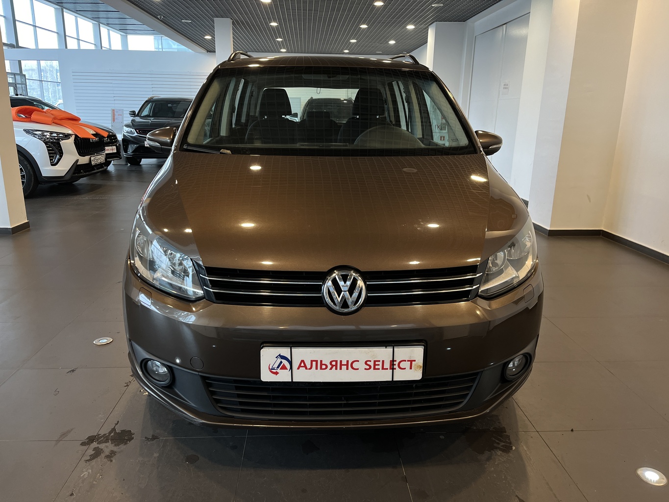 VOLKSWAGEN TOURAN