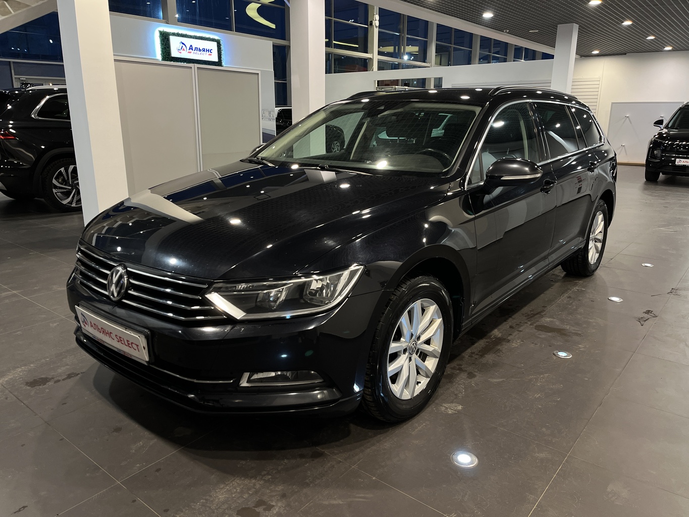 VOLKSWAGEN PASSAT