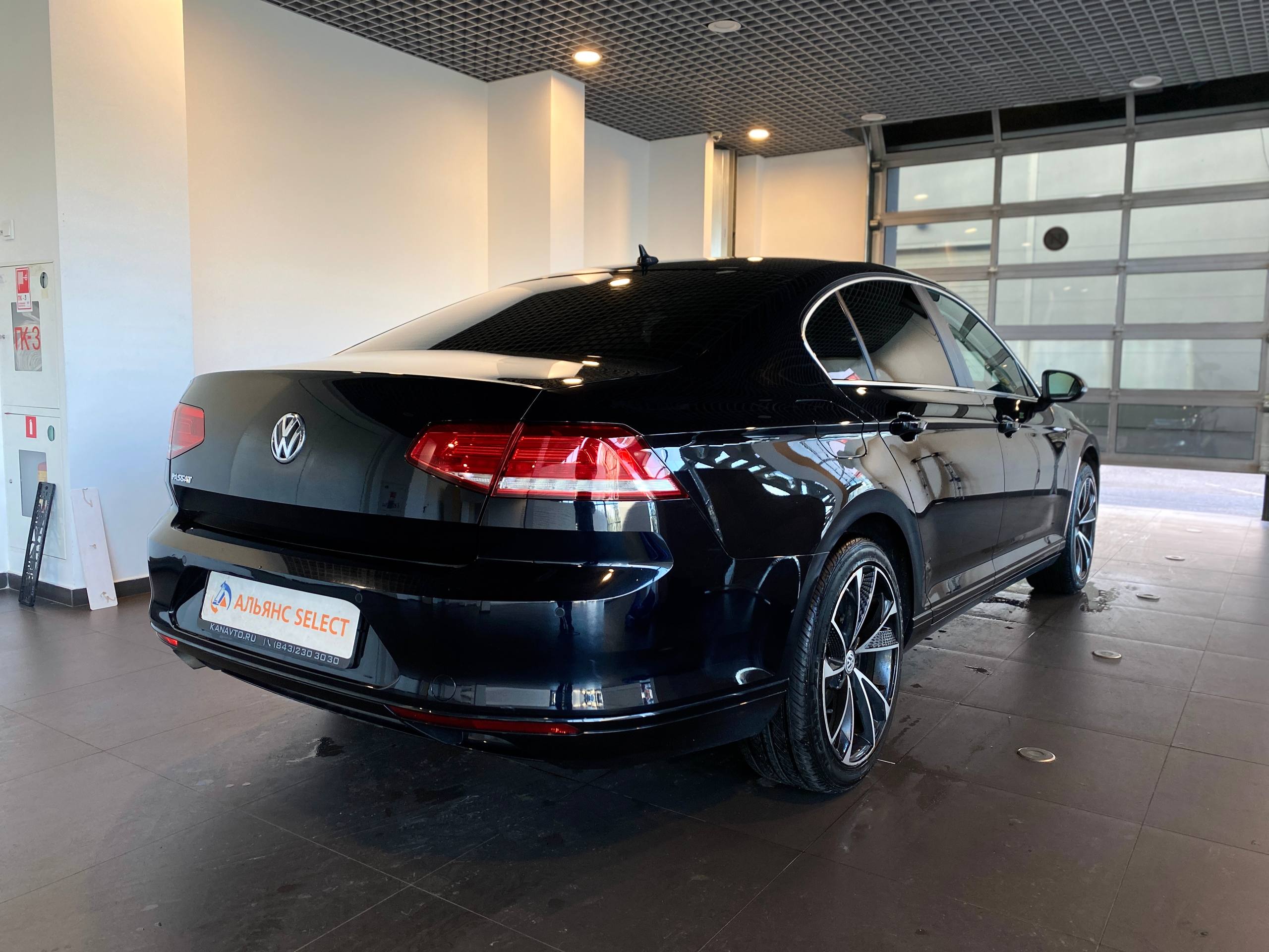 VOLKSWAGEN PASSAT
