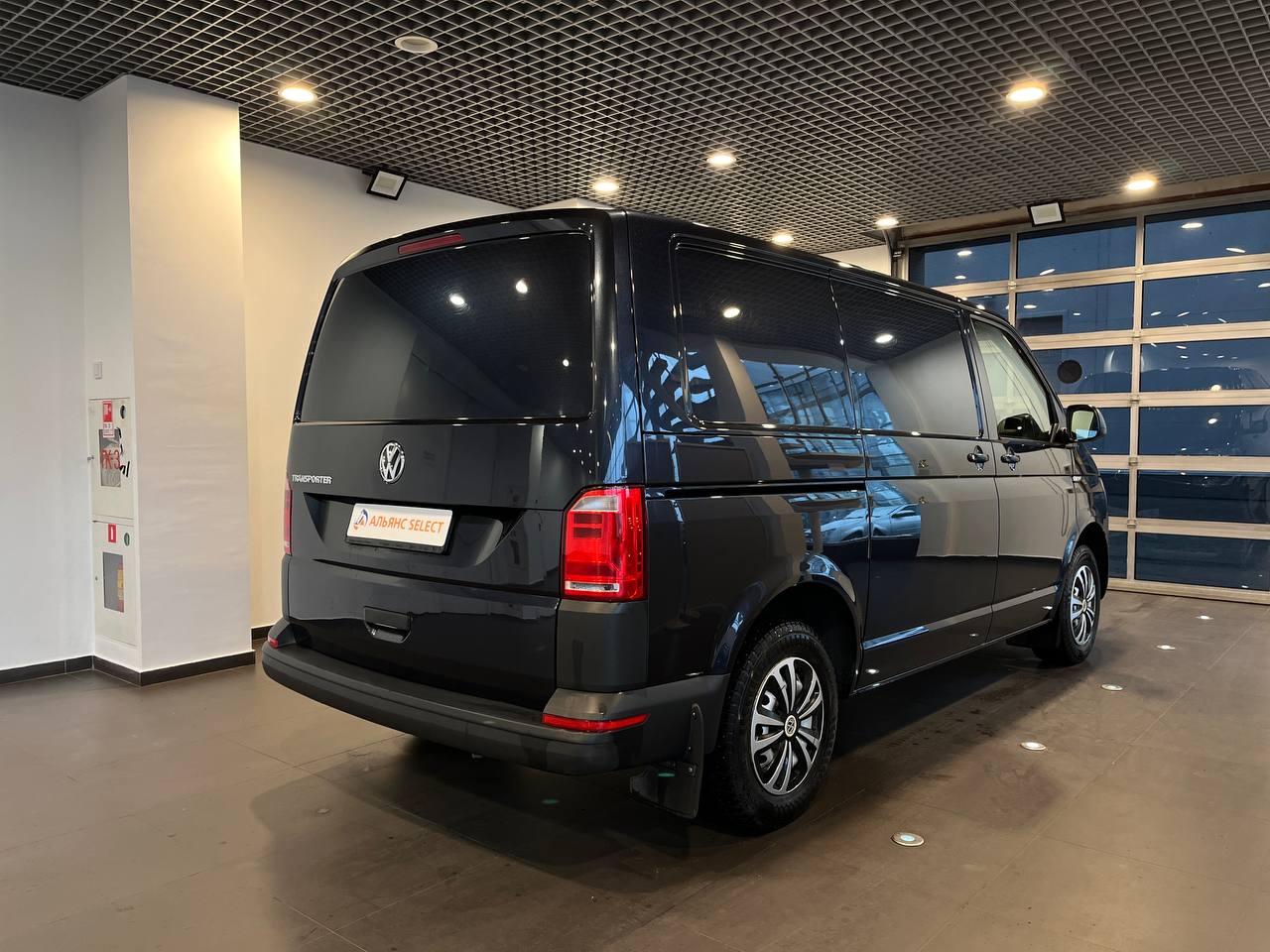 VOLKSWAGEN TRANSPORTER