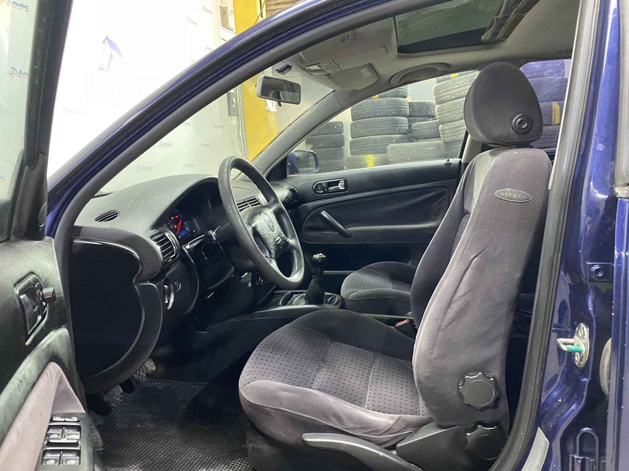 VOLKSWAGEN PASSAT