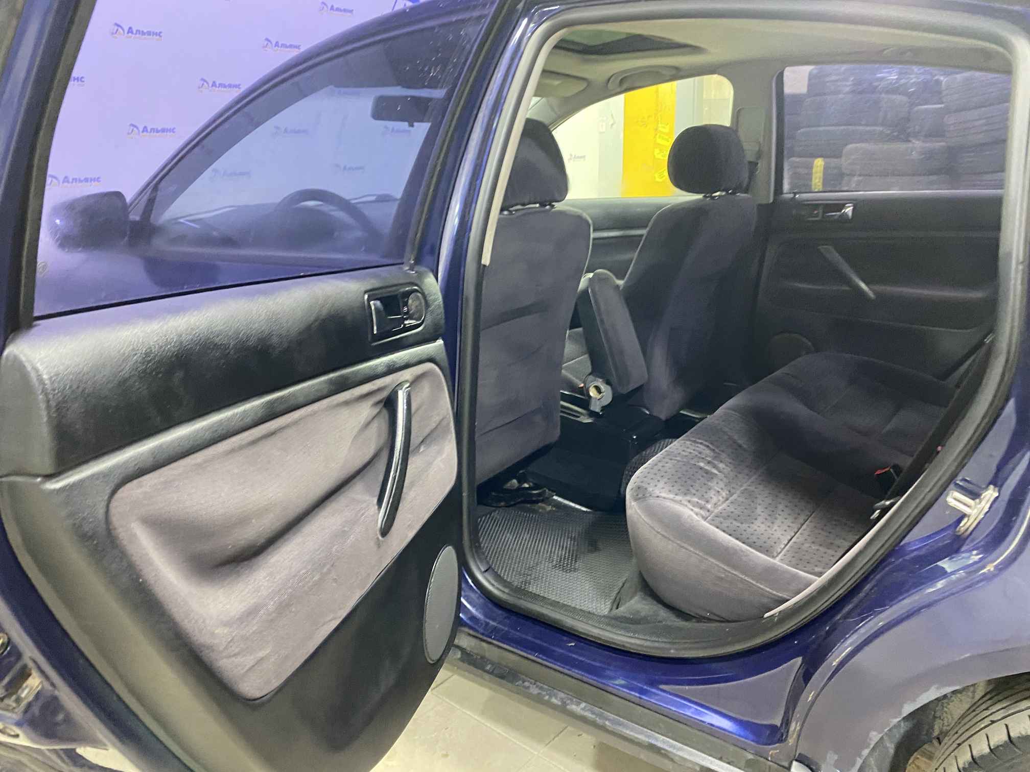 VOLKSWAGEN PASSAT