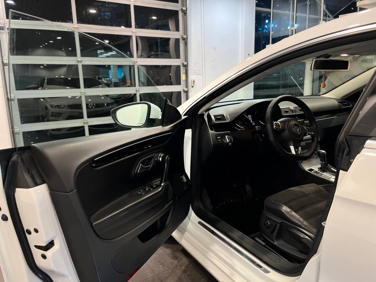 VOLKSWAGEN PASSAT CC