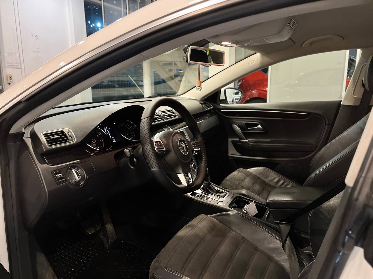 VOLKSWAGEN PASSAT CC