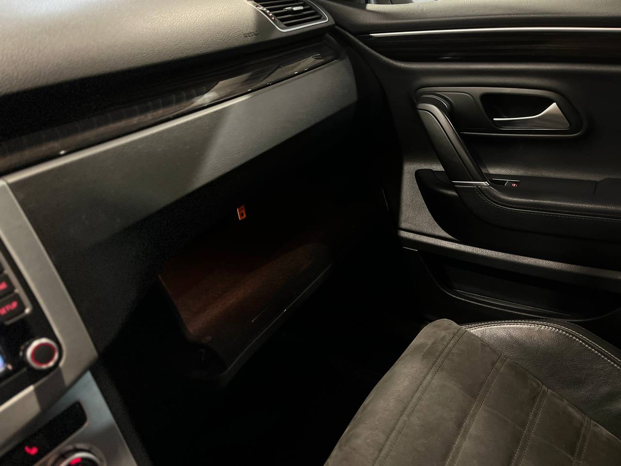 VOLKSWAGEN PASSAT CC