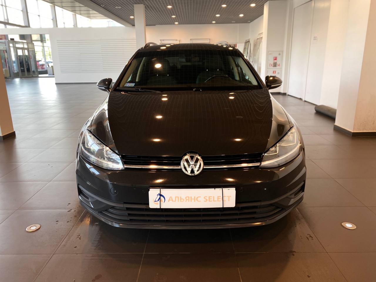 VOLKSWAGEN GOLF