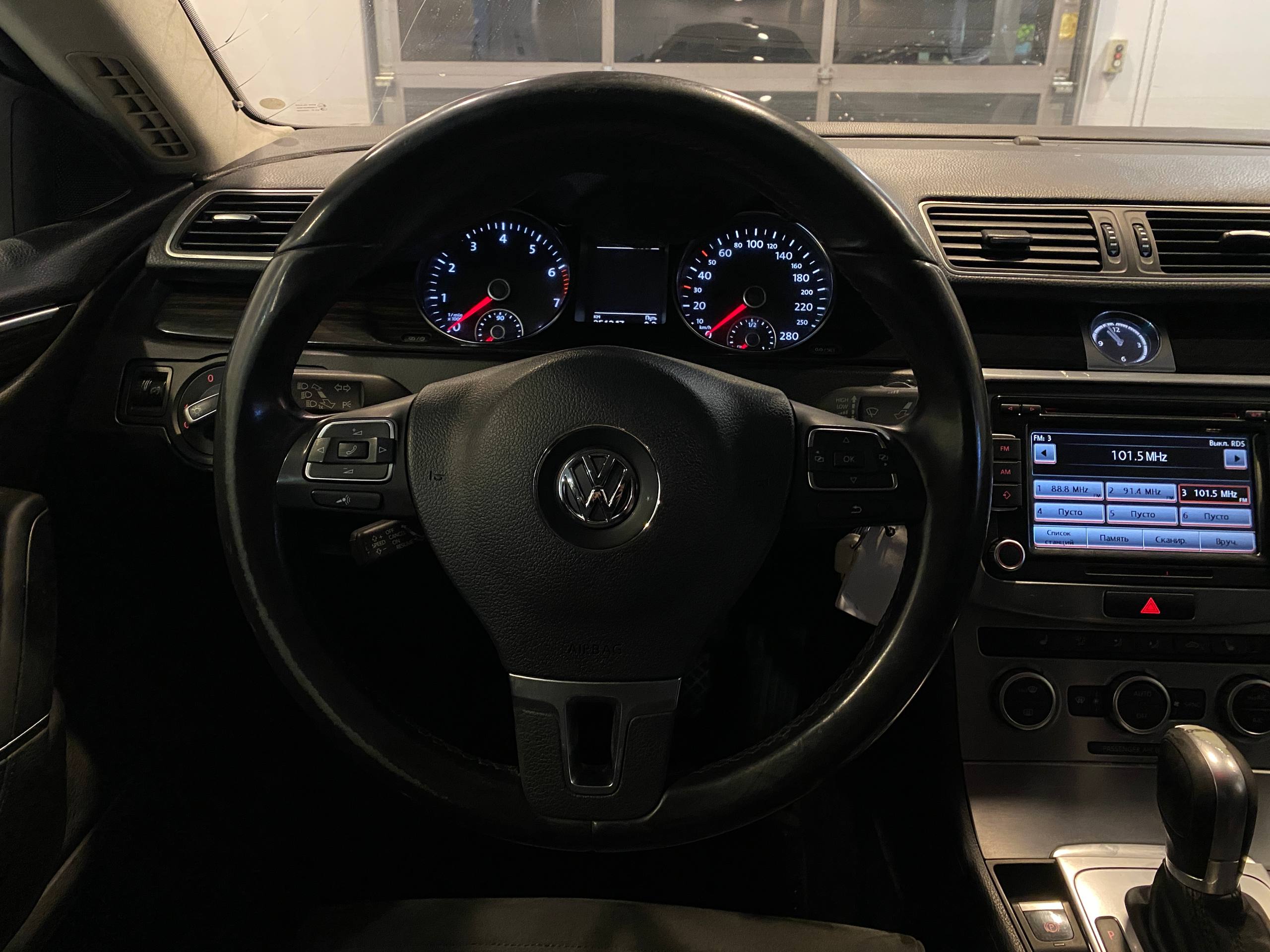 VOLKSWAGEN PASSAT CC
