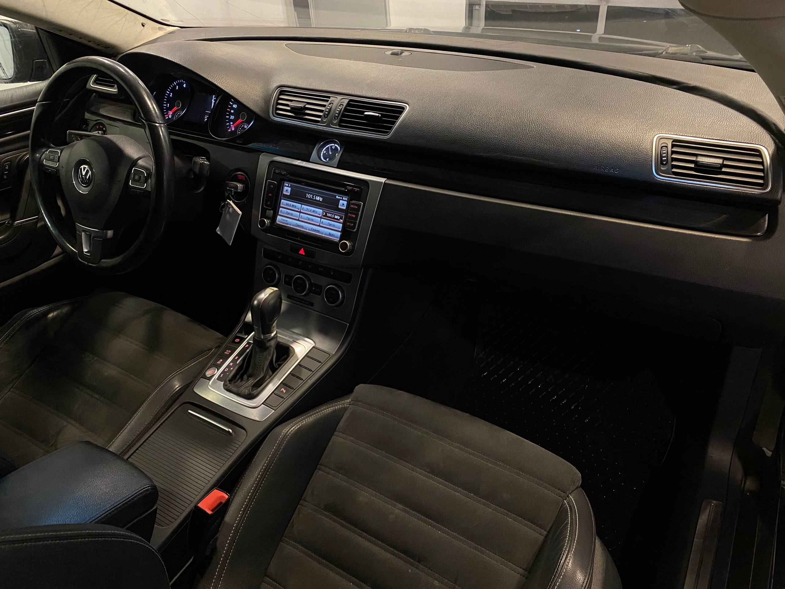 VOLKSWAGEN PASSAT CC