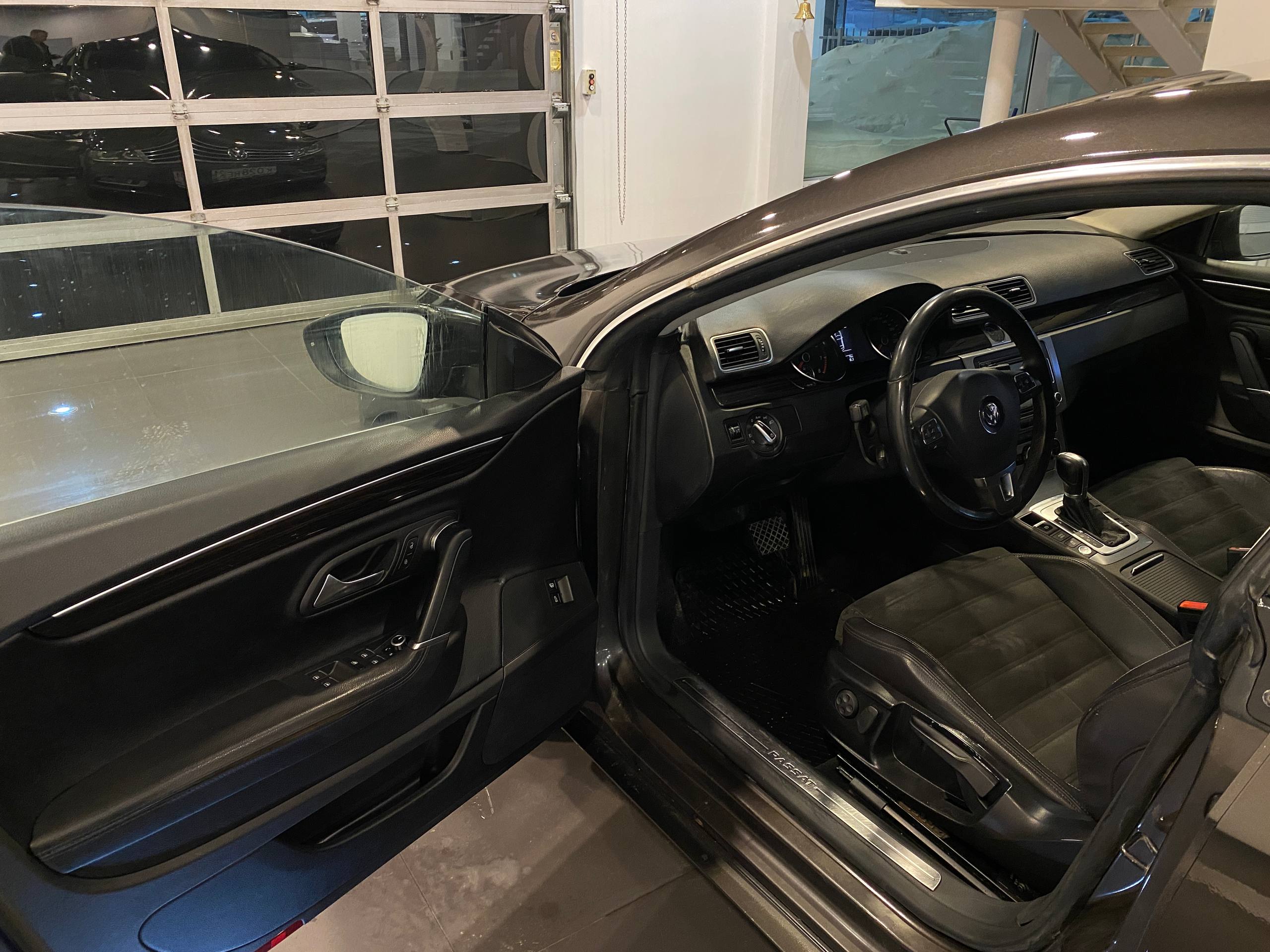 VOLKSWAGEN PASSAT CC