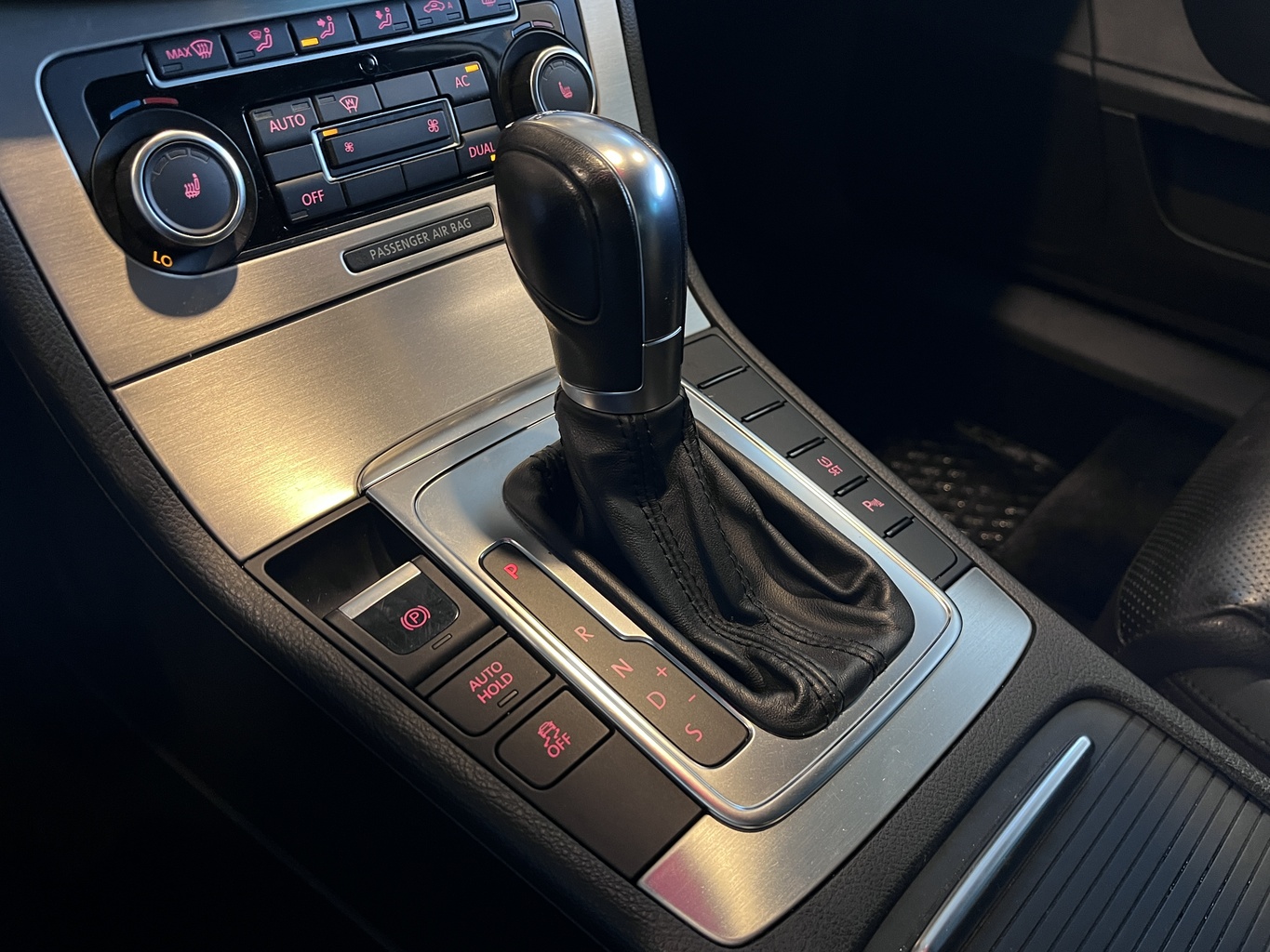 VOLKSWAGEN PASSAT CC
