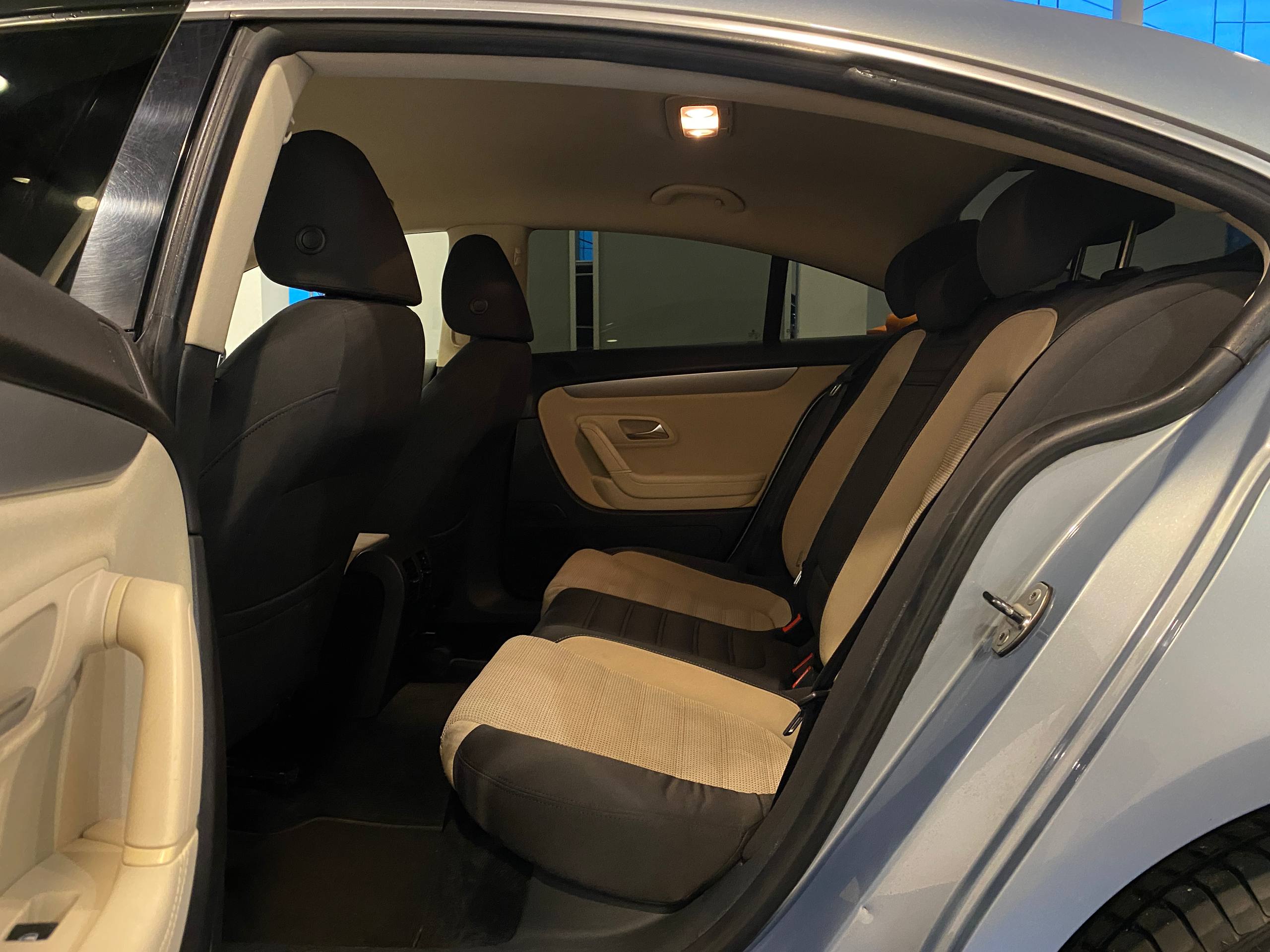 VOLKSWAGEN PASSAT CC