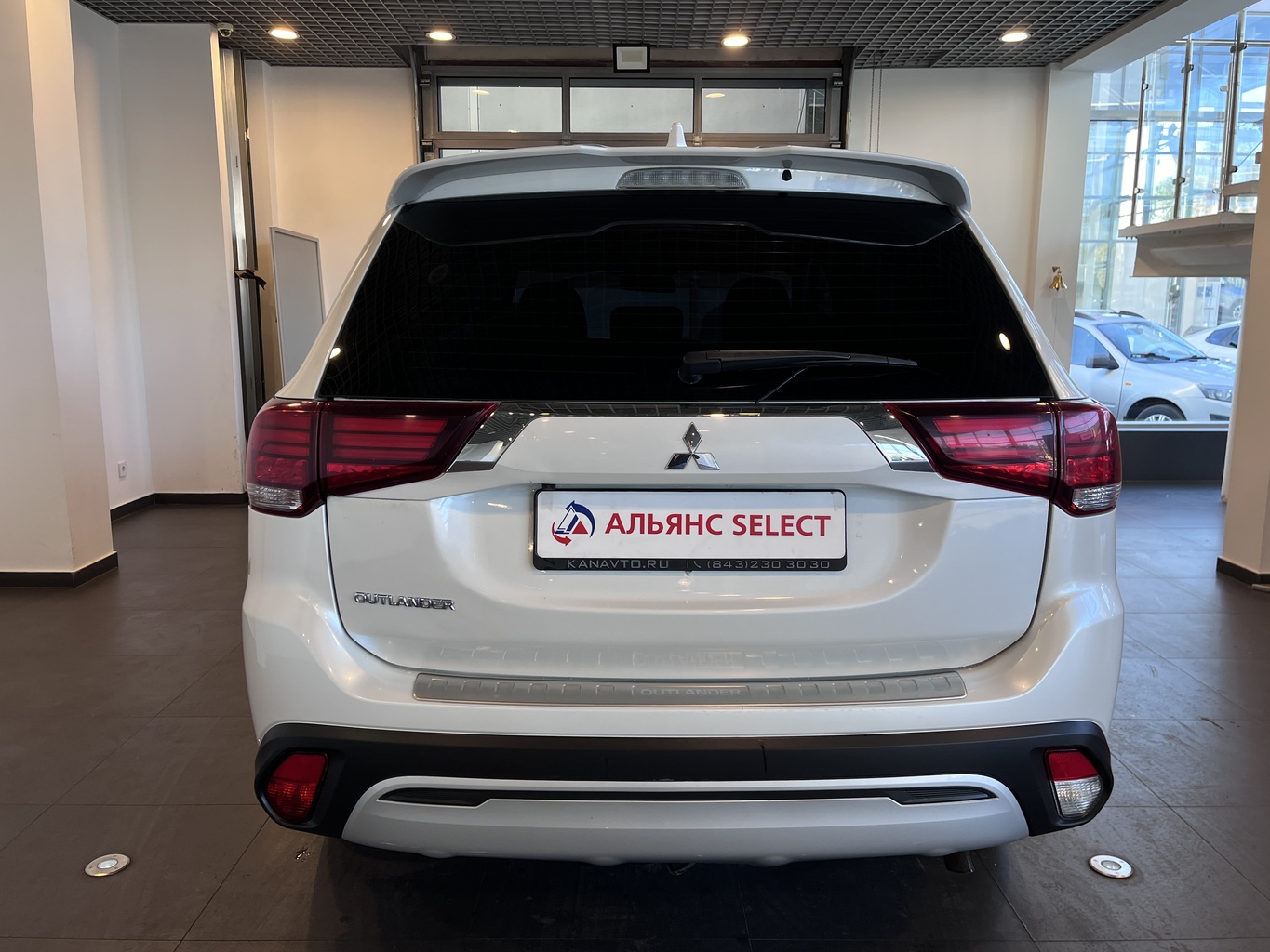 MITSUBISHI OUTLANDER