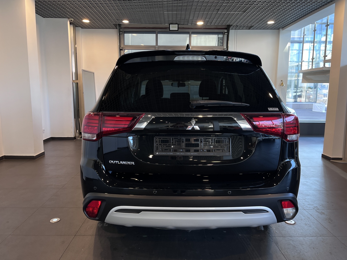 MITSUBISHI OUTLANDER