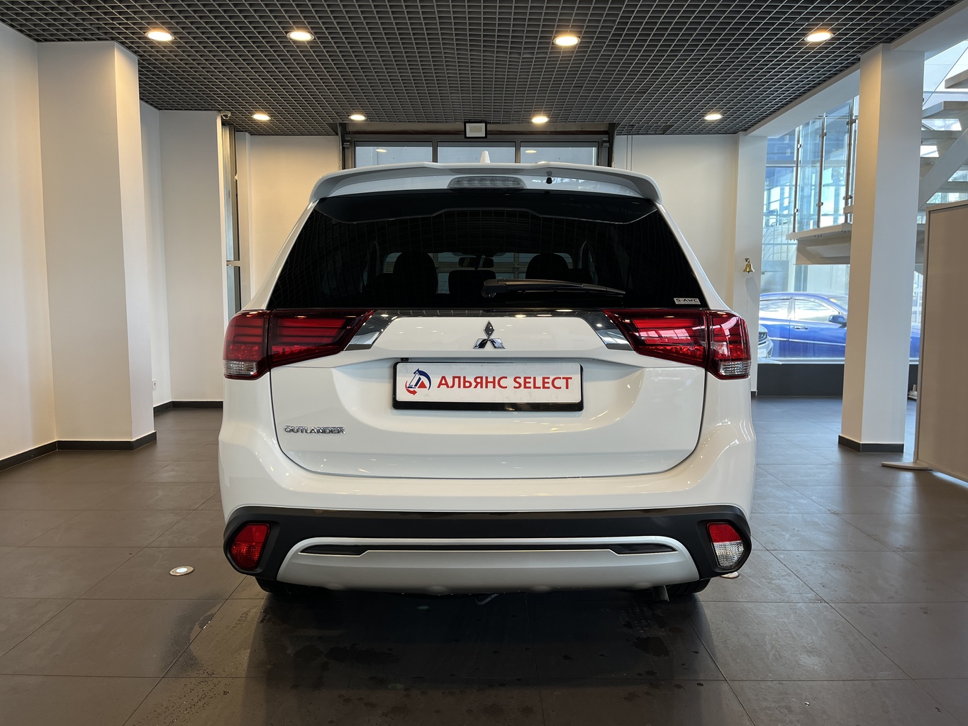 MITSUBISHI OUTLANDER