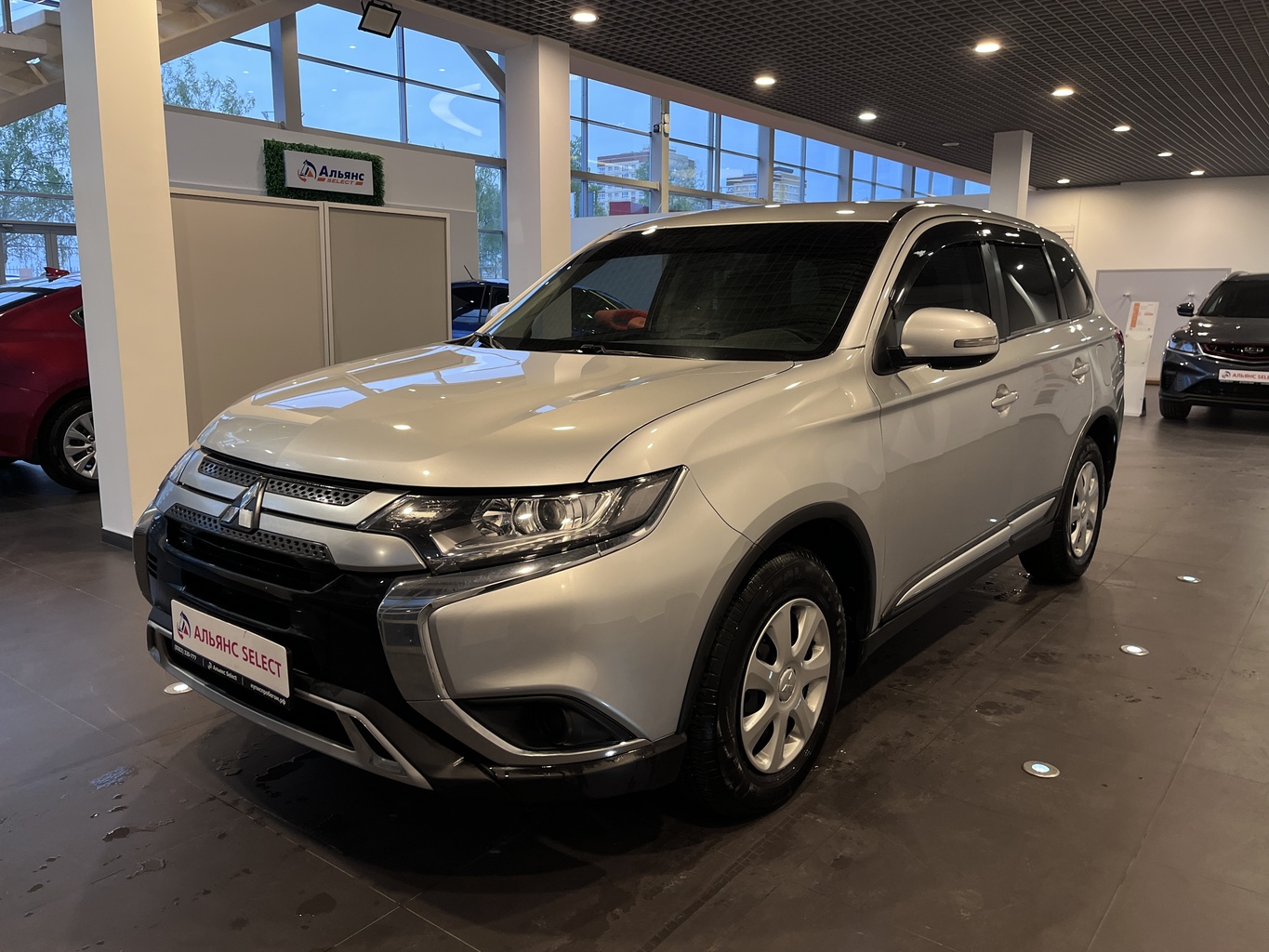 MITSUBISHI OUTLANDER