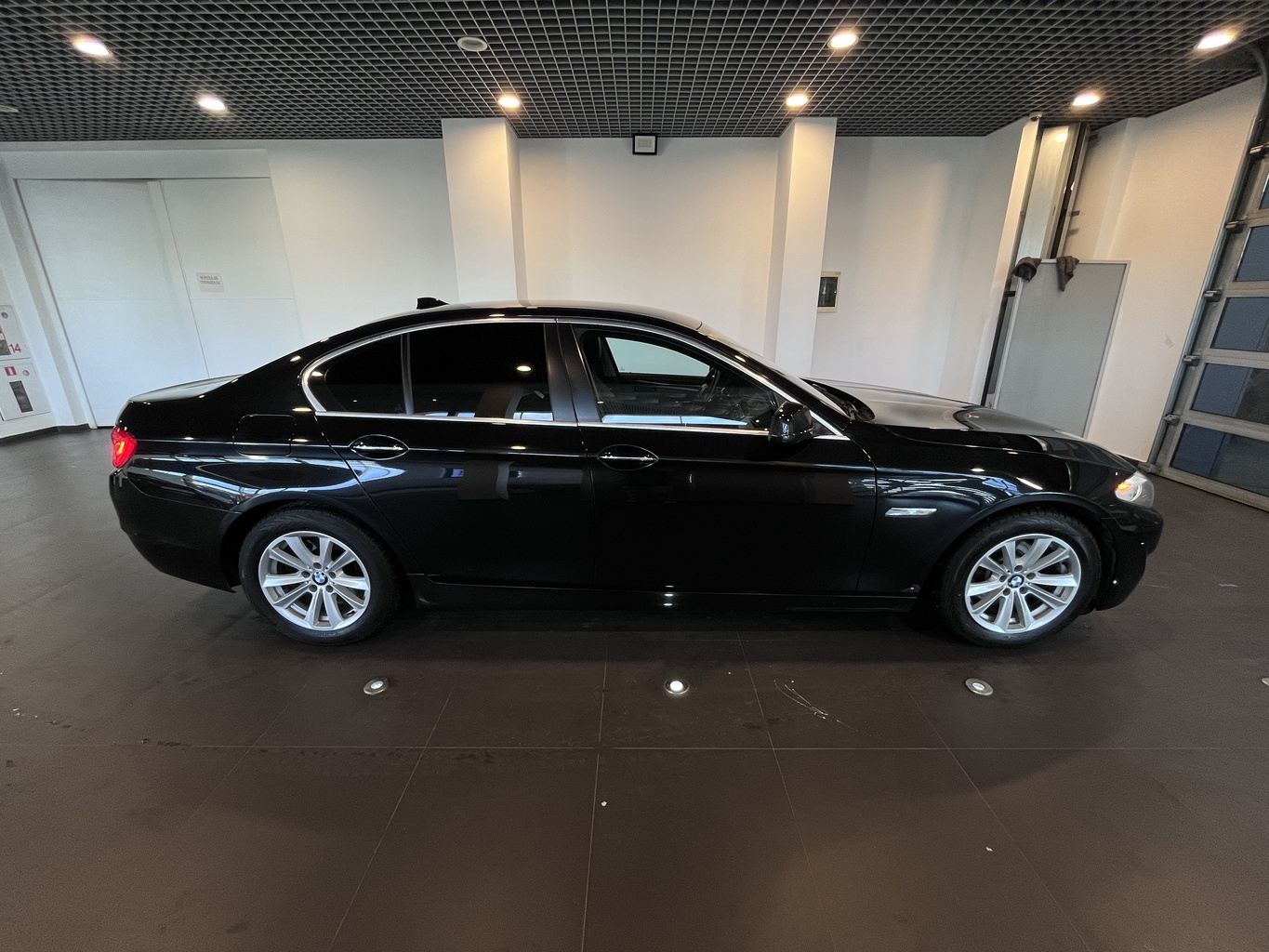 BMW 528I