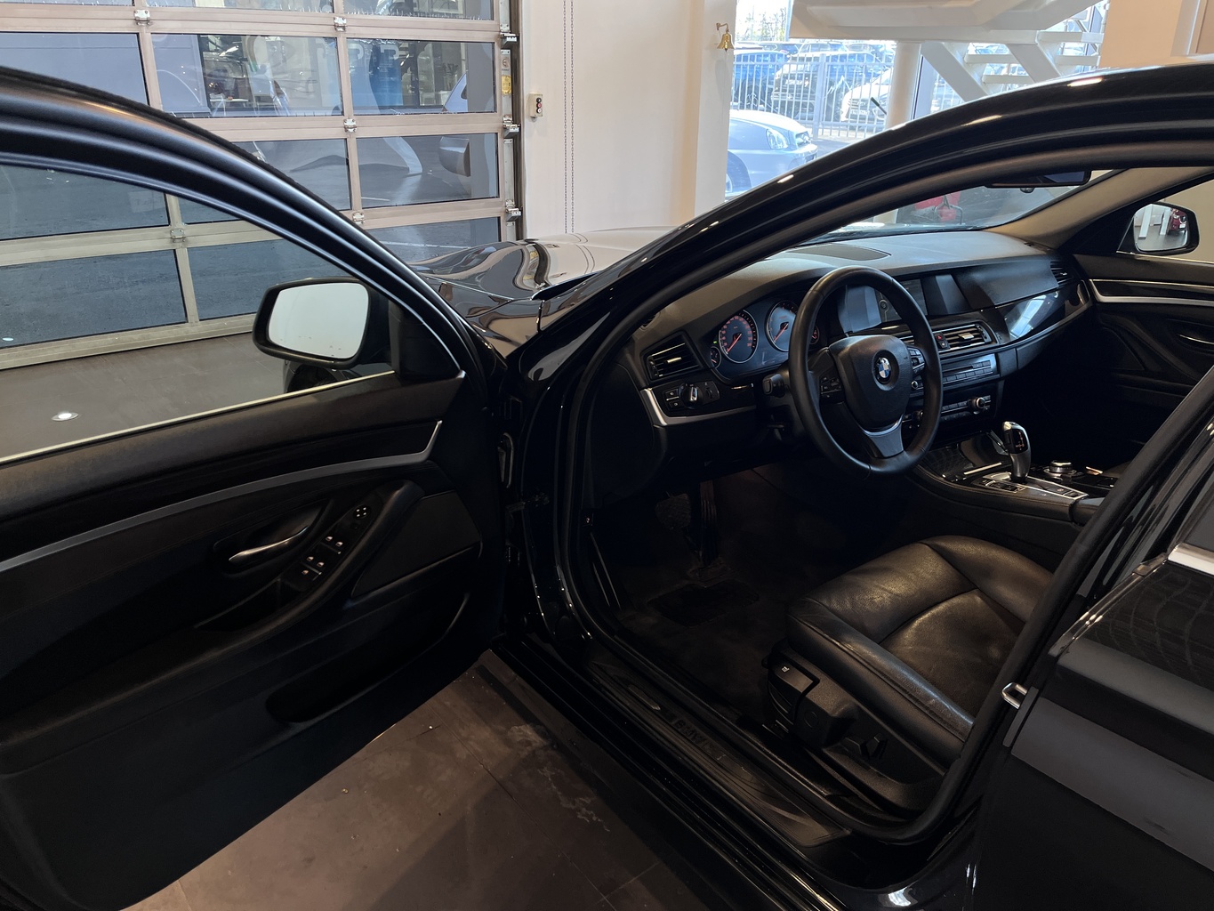 BMW 528I
