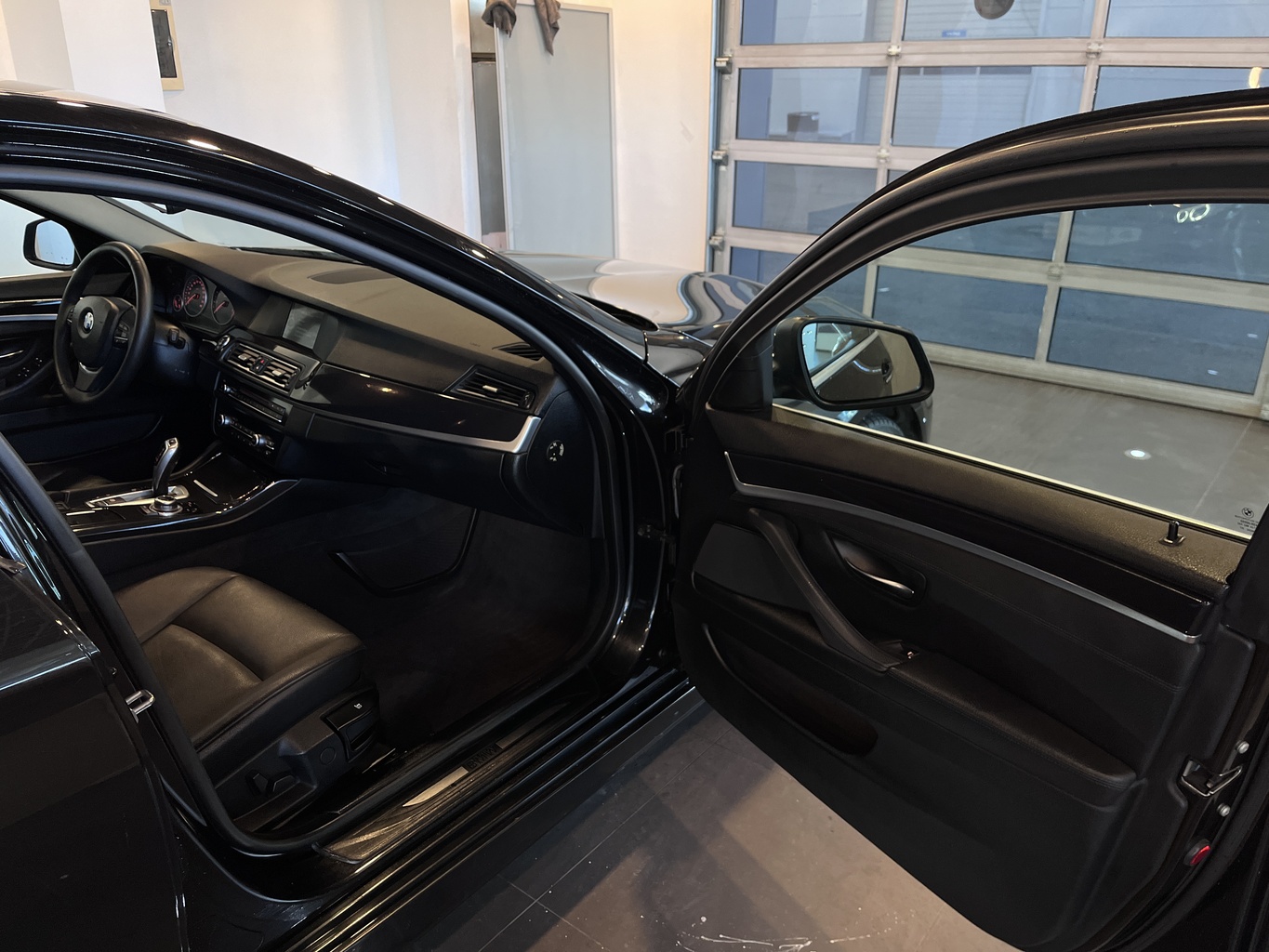 BMW 528I
