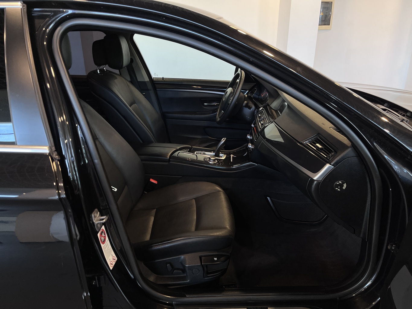BMW 528I