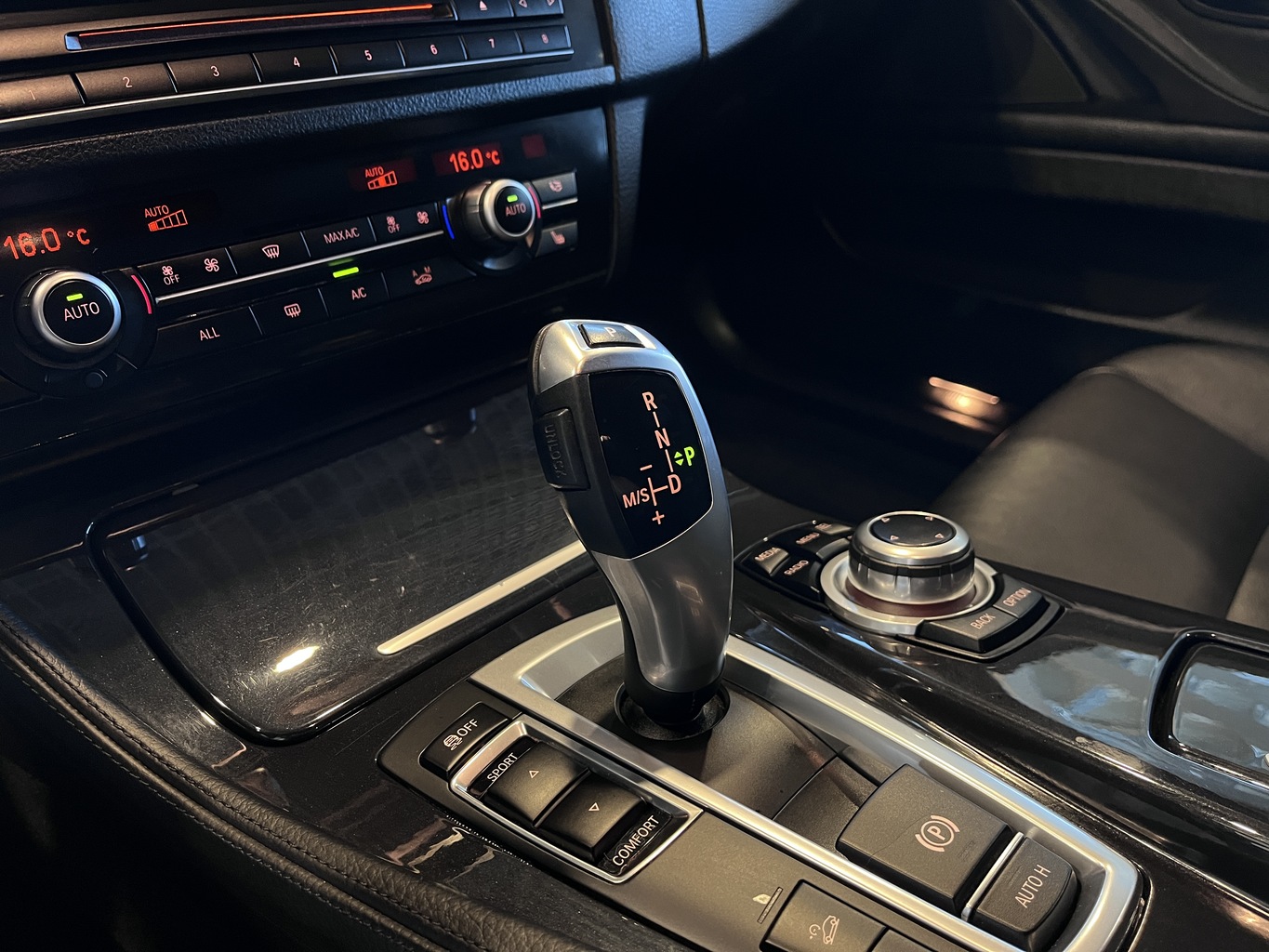 BMW 528I