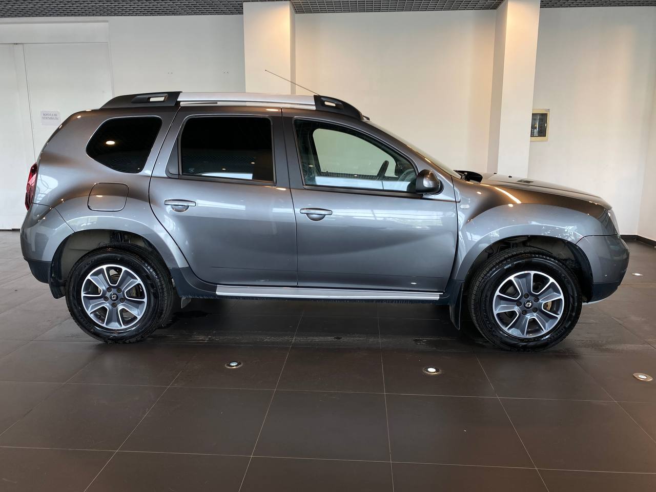RENAULT DUSTER