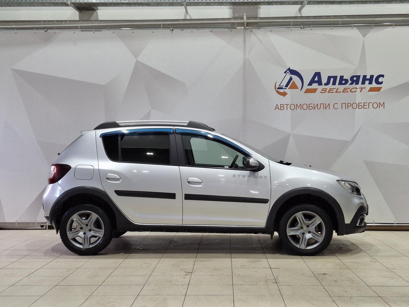 RENAULT SANDERO