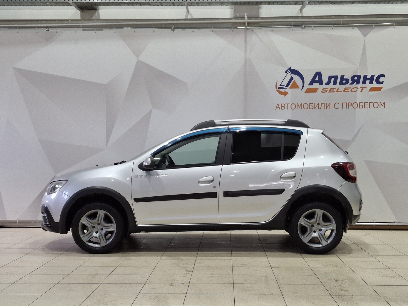 RENAULT SANDERO