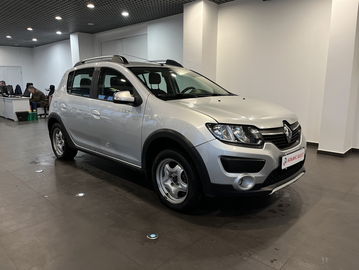 RENAULT SANDERO