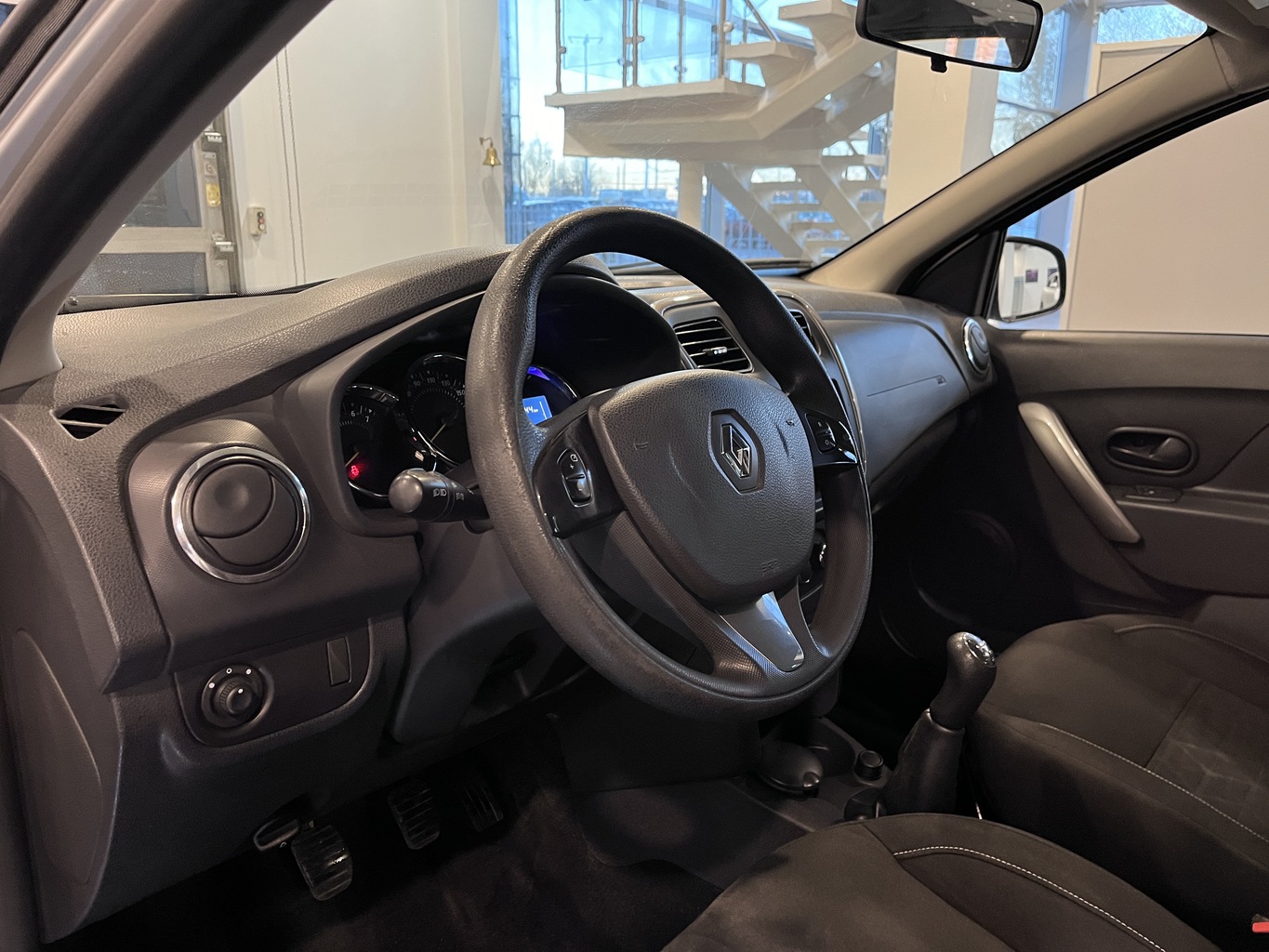 RENAULT SANDERO