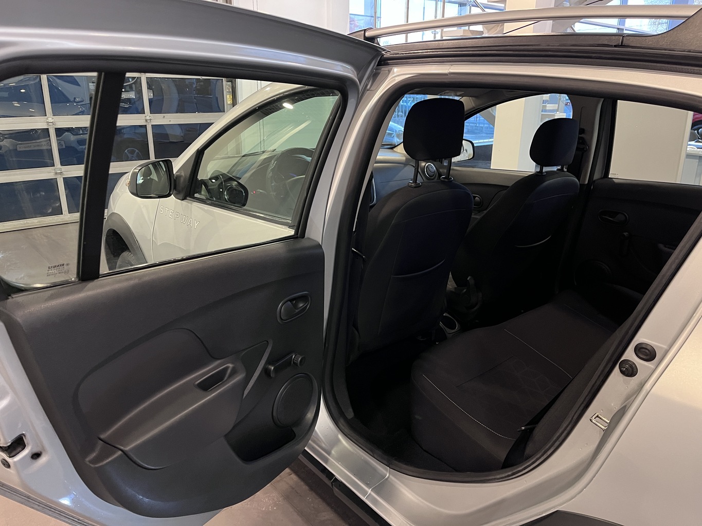 RENAULT SANDERO