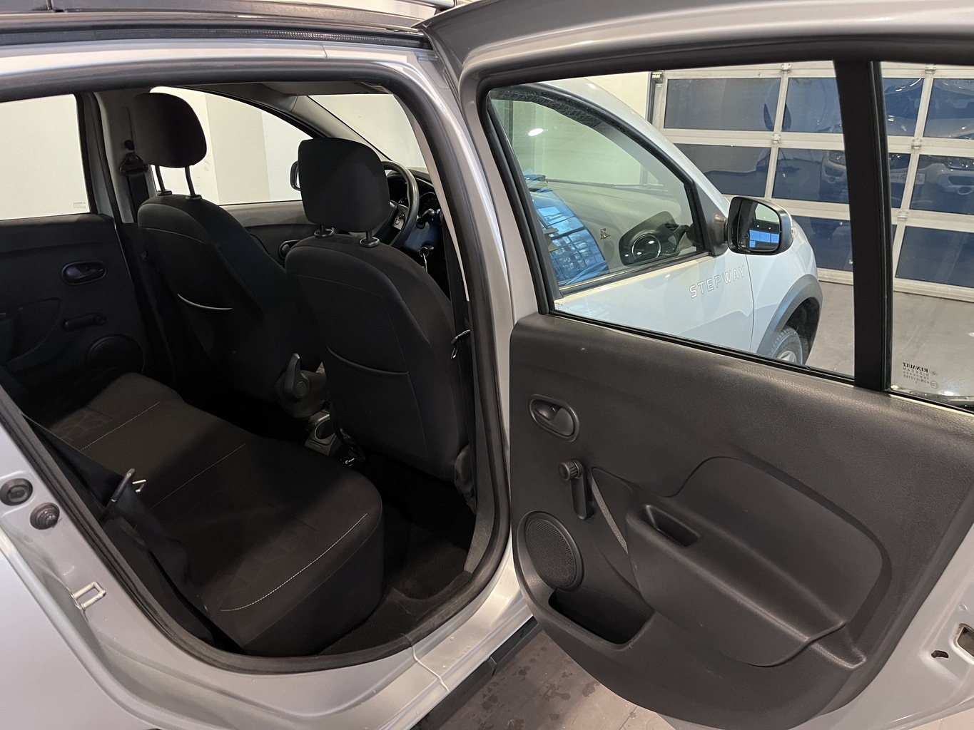 RENAULT SANDERO