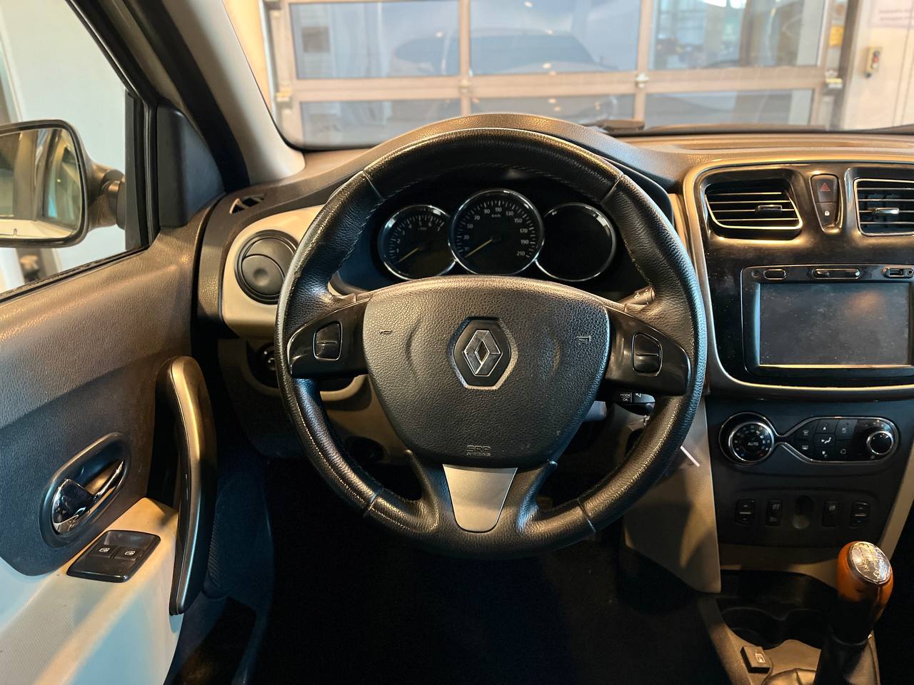 RENAULT LOGAN