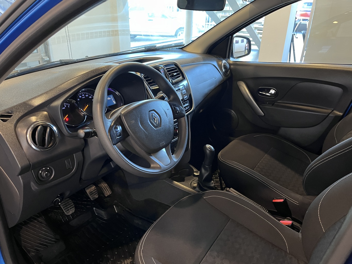 RENAULT LOGAN