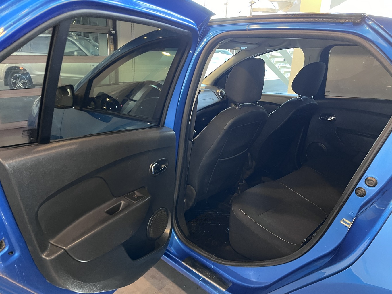 RENAULT LOGAN