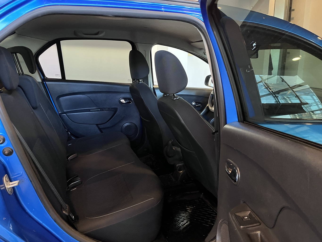 RENAULT LOGAN