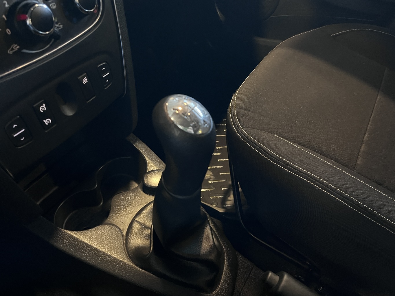 RENAULT LOGAN