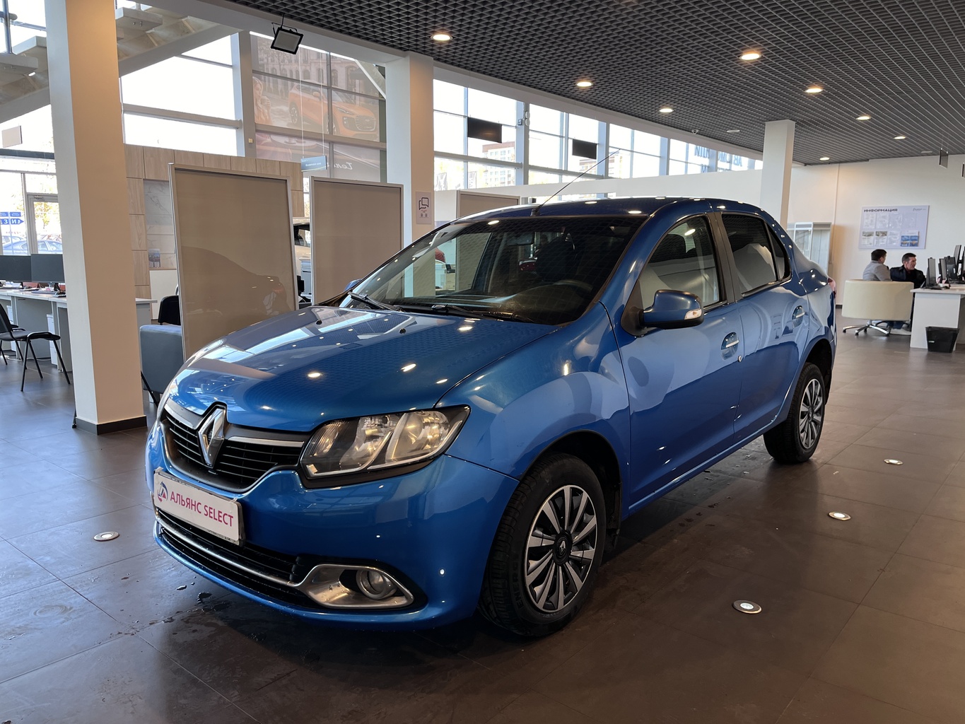 RENAULT LOGAN