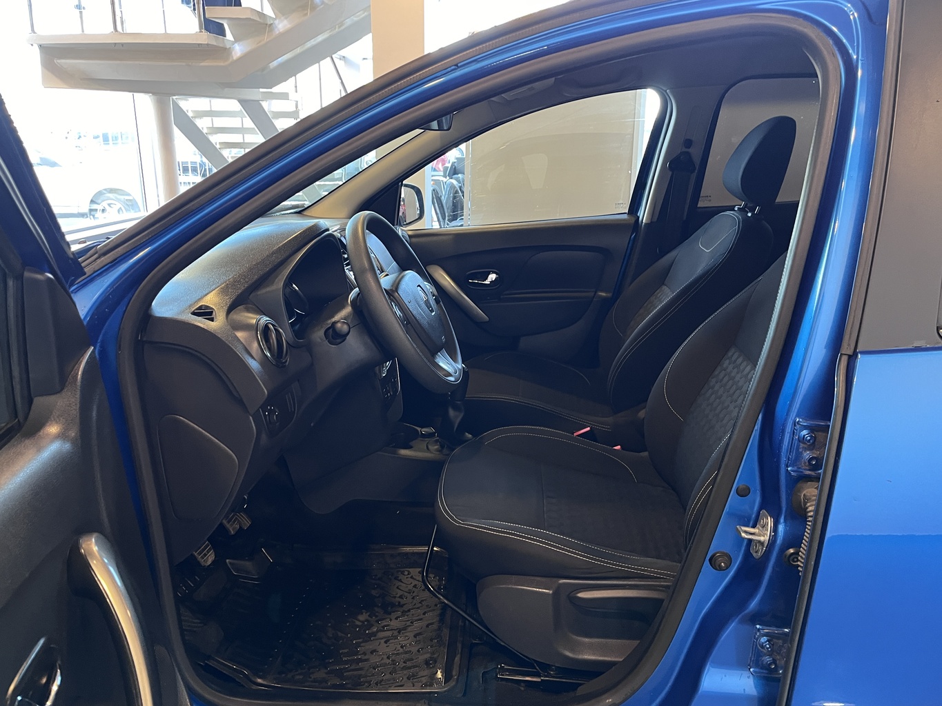 RENAULT LOGAN