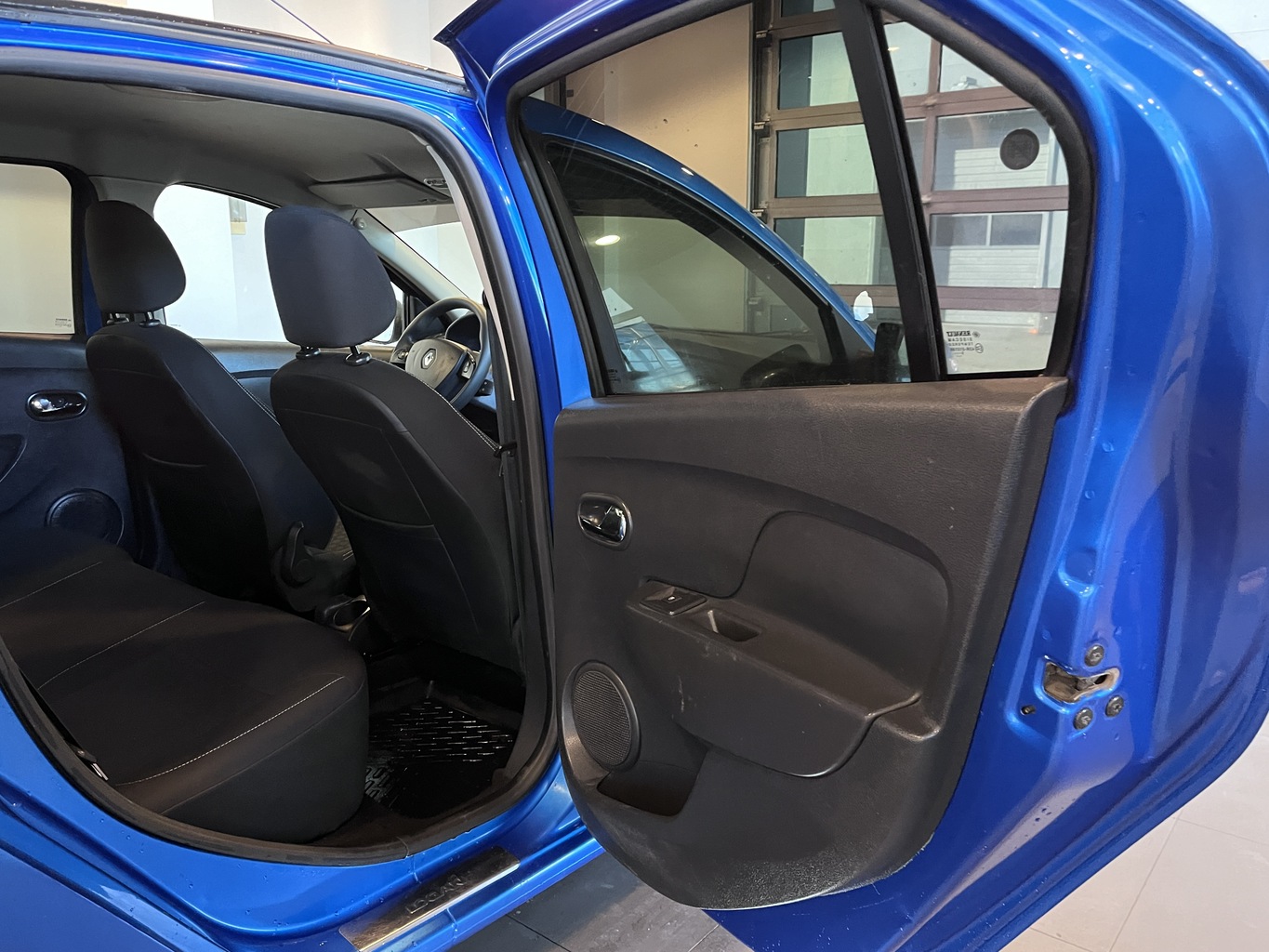 RENAULT LOGAN